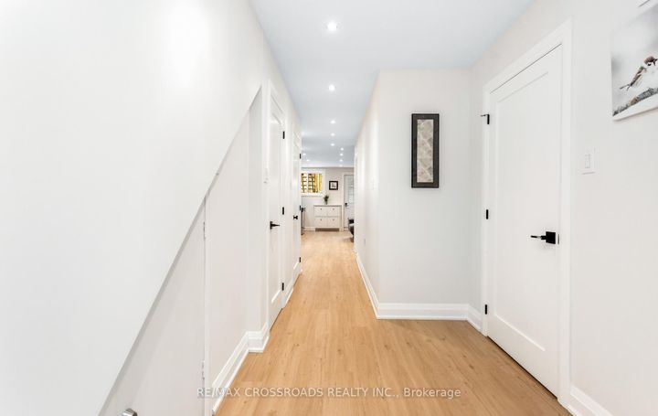 Photo 31 at 10 Hamstead Avenue, Lumsden, Toronto