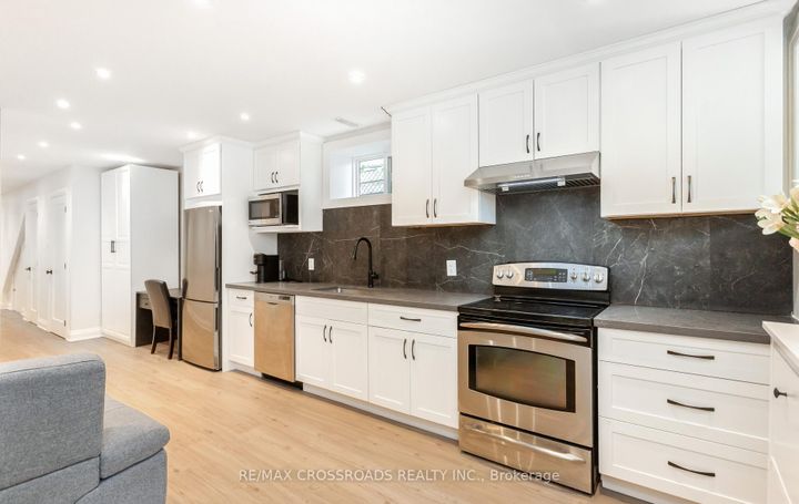 Photo 35 at 10 Hamstead Avenue, Lumsden, Toronto