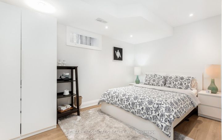 Photo 37 at 10 Hamstead Avenue, Lumsden, Toronto