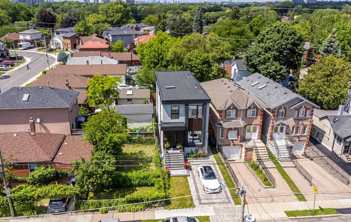 Photo 45 at 10 Hamstead Avenue, Lumsden, Toronto