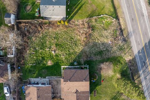 Photo 8 at 970 Metro Road N, Historic Lakeshore Communities, Georgina