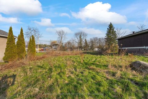Photo 15 at 970 Metro Road N, Historic Lakeshore Communities, Georgina