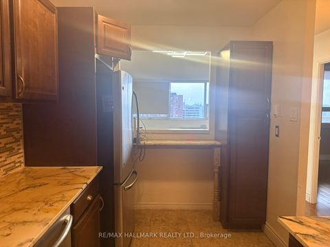 Photo 12 at 1612 - 121 Ling Road, West Hill, Toronto