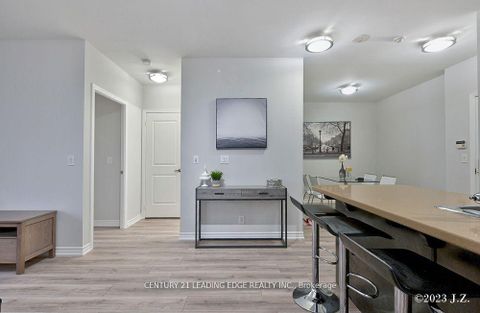 Photo 7 at 911 - 9225 Jane Street, Maple, Vaughan