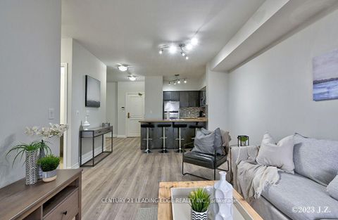 Photo 14 at 911 - 9225 Jane Street, Maple, Vaughan