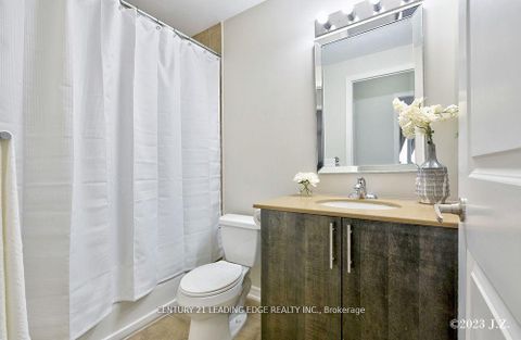 Photo 17 at 911 - 9225 Jane Street, Maple, Vaughan