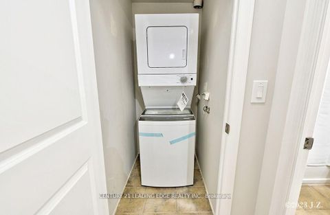 Photo 18 at 911 - 9225 Jane Street, Maple, Vaughan