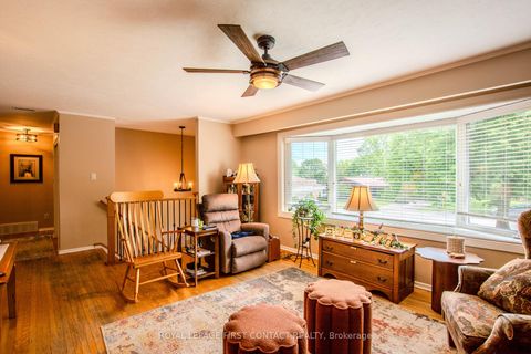 Photo 7 at 27 Tower Crescent, Allandale Heights, Barrie