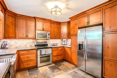 Photo 9 at 27 Tower Crescent, Allandale Heights, Barrie