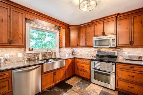 Photo 10 at 27 Tower Crescent, Allandale Heights, Barrie