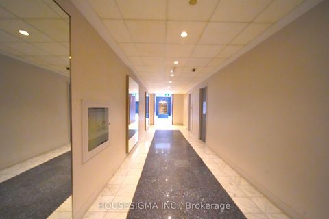Photo 19 at 222 - 270 Wellington St Street W, Waterfront Communities C1, Toronto