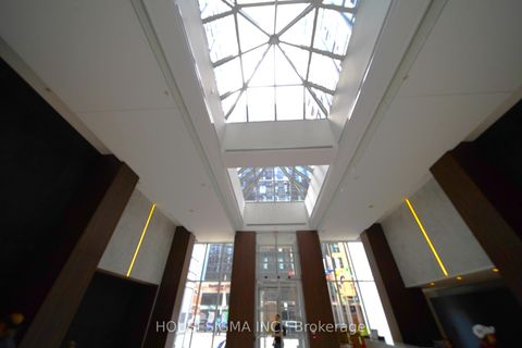 Photo 23 at 222 - 270 Wellington St Street W, Waterfront Communities C1, Toronto