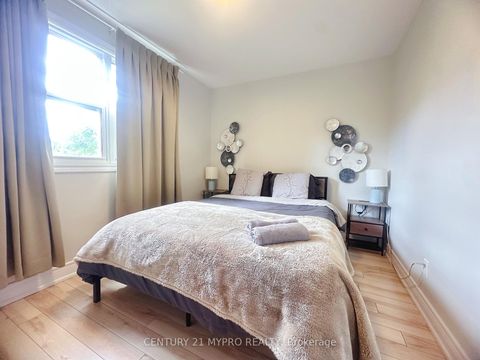 Photo 8 at 94 Prospect Street, Central Newmarket, Newmarket