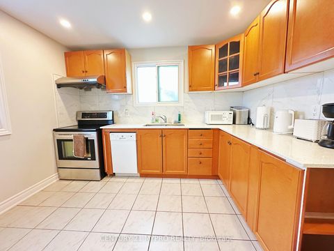 Photo 14 at 94 Prospect Street, Central Newmarket, Newmarket