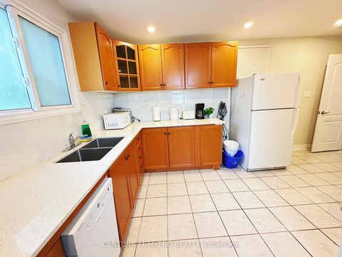 Photo 15 at 94 Prospect Street, Central Newmarket, Newmarket