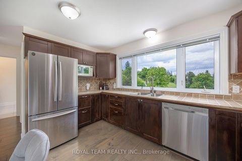 Photo 13 at 106 Centre Street, Schomberg, King