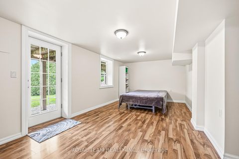 Photo 23 at 106 Centre Street, Schomberg, King