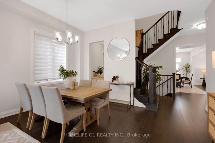 Photo 5 at 4044 Channing Crescent, GO Glenorchy, Oakville