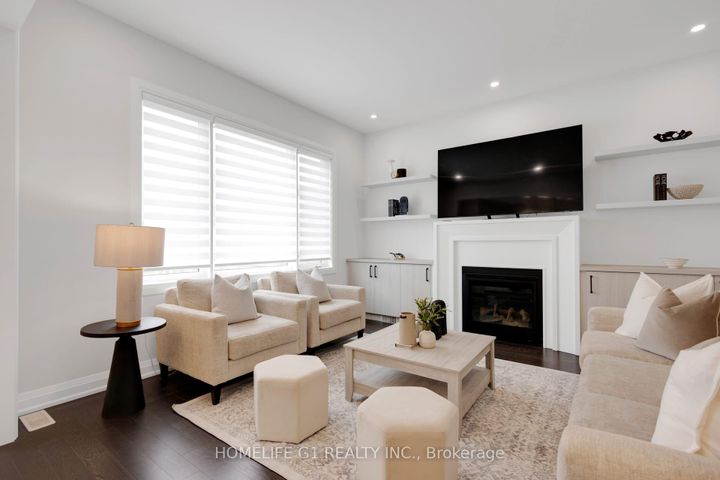 Photo 14 at 4044 Channing Crescent, GO Glenorchy, Oakville