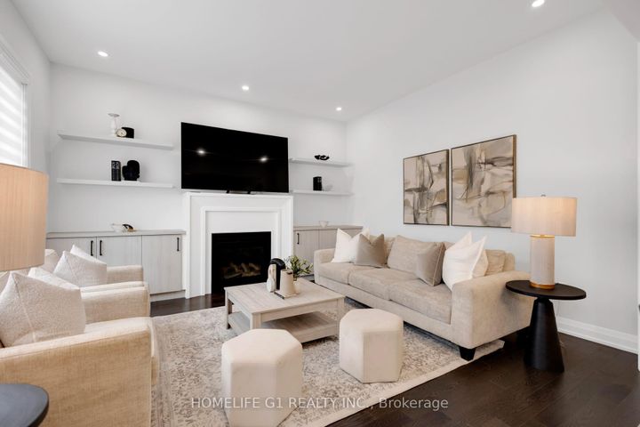 Photo 15 at 4044 Channing Crescent, GO Glenorchy, Oakville