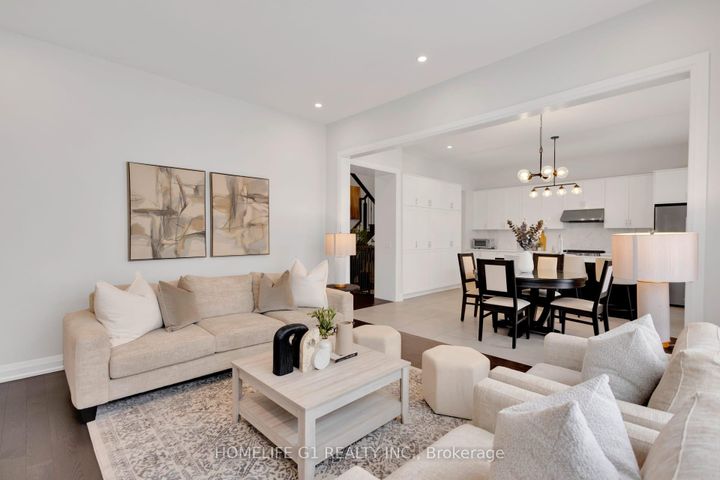 Photo 16 at 4044 Channing Crescent, GO Glenorchy, Oakville