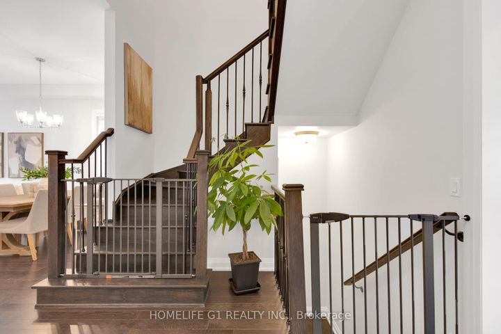 Photo 20 at 4044 Channing Crescent, GO Glenorchy, Oakville