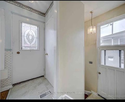 Photo 1 at 101 Overture Road, West Hill, Toronto