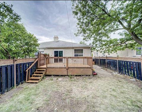 Photo 8 at 101 Overture Road, West Hill, Toronto
