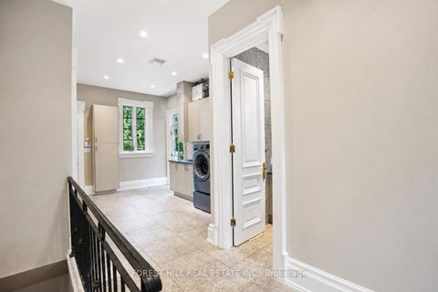 Photo 33 at 160 Renaissance Court, Beverley Glen, Vaughan
