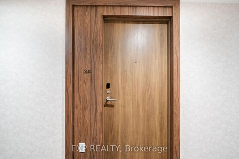 Photo 8 at 235 - 8188 Yonge Street, Uplands, Vaughan