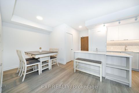 Photo 14 at 235 - 8188 Yonge Street, Uplands, Vaughan