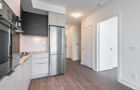 Photo 10 at 518 - 1 Belsize Drive, Eglinton, Toronto