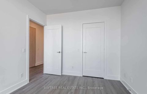 Photo 12 at 518 - 1 Belsize Drive, Eglinton, Toronto