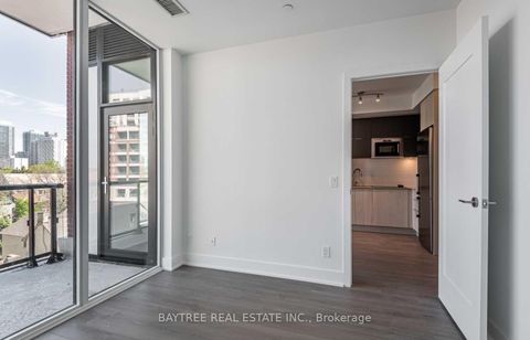 Photo 15 at 518 - 1 Belsize Drive, Eglinton, Toronto