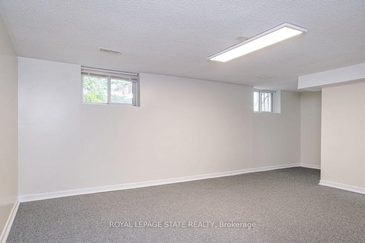 Photo 34 at 11 Dromore Crescent, Westdale, Hamilton