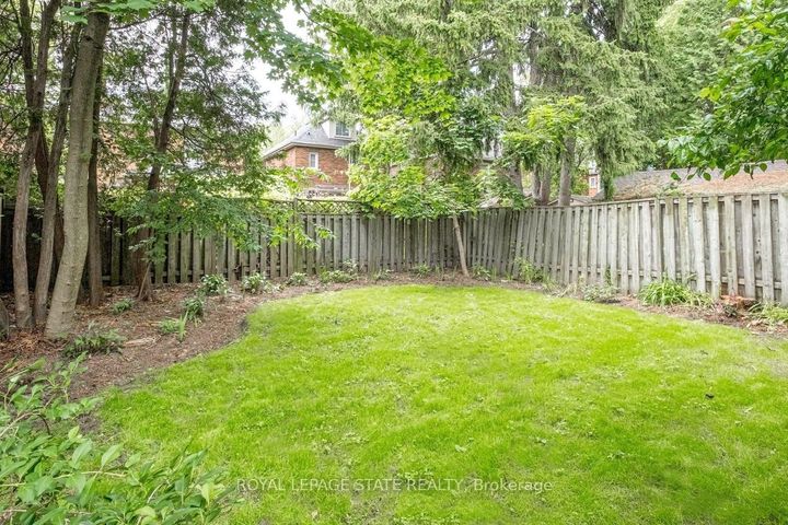 Photo 39 at 11 Dromore Crescent, Westdale, Hamilton