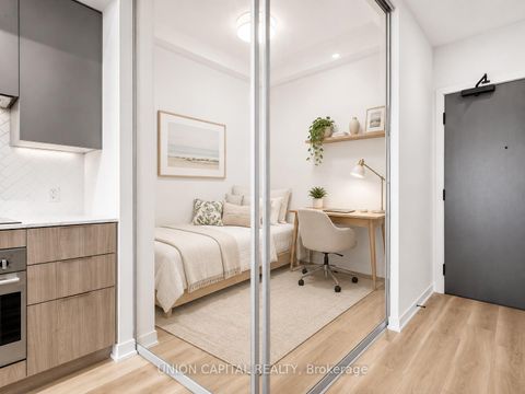 Photo 3 at 1603 - 15 Holmes Avenue, Willowdale East, Toronto