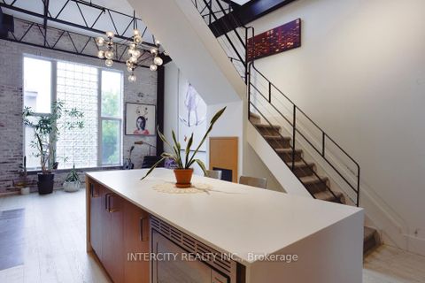 Photo 5 at 208 - 676 Richmond Street W, Niagara, Toronto