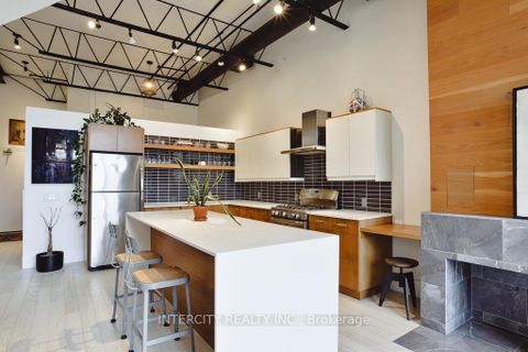 Photo 6 at 208 - 676 Richmond Street W, Niagara, Toronto