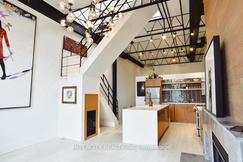 Photo 7 at 208 - 676 Richmond Street W, Niagara, Toronto