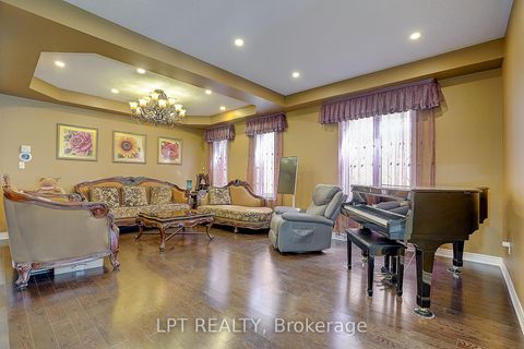 Photo 4 at 1168 McTavish Drive, Wyndham, Newmarket