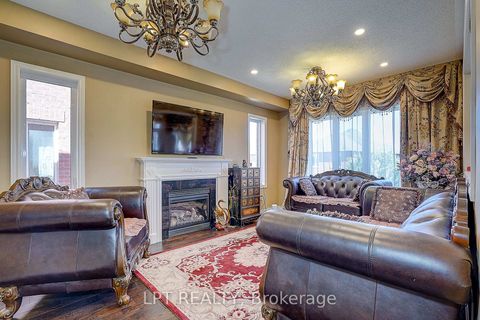Photo 8 at 1168 McTavish Drive, Wyndham, Newmarket