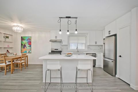 Photo 4 at 19 Beacham Crescent, Sullivan, Toronto
