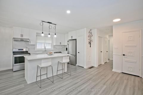 Photo 6 at 19 Beacham Crescent, Sullivan, Toronto