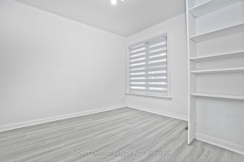 Photo 11 at 19 Beacham Crescent, Sullivan, Toronto