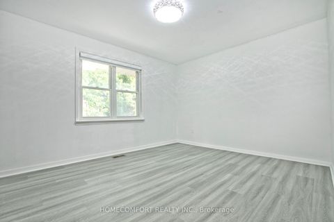 Photo 12 at 19 Beacham Crescent, Sullivan, Toronto