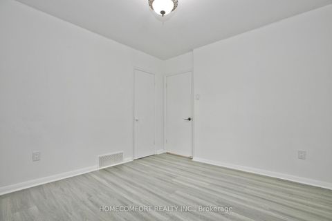 Photo 14 at 19 Beacham Crescent, Sullivan, Toronto