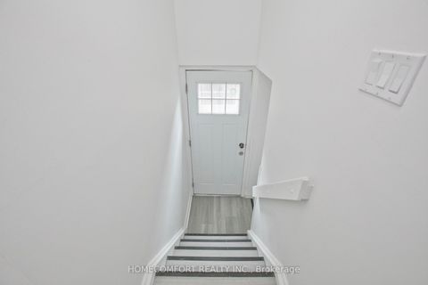 Photo 26 at 19 Beacham Crescent, Sullivan, Toronto