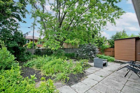 Photo 30 at 19 Beacham Crescent, Sullivan, Toronto