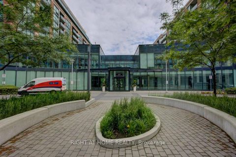 Photo 2 at 947 - 525 Wilson Avenue, Clanton Park, Toronto
